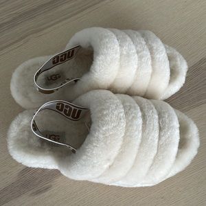 UGG Fluff Yeah Slides Slippers Color Natural size US6